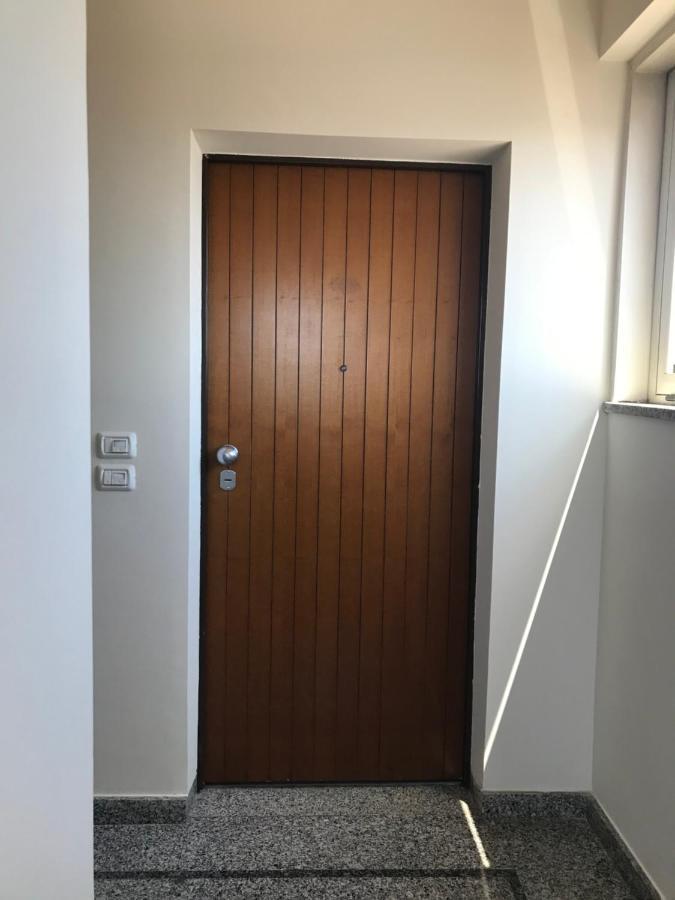 Sole Mare Apartment Gioia Tauro Bagian luar foto