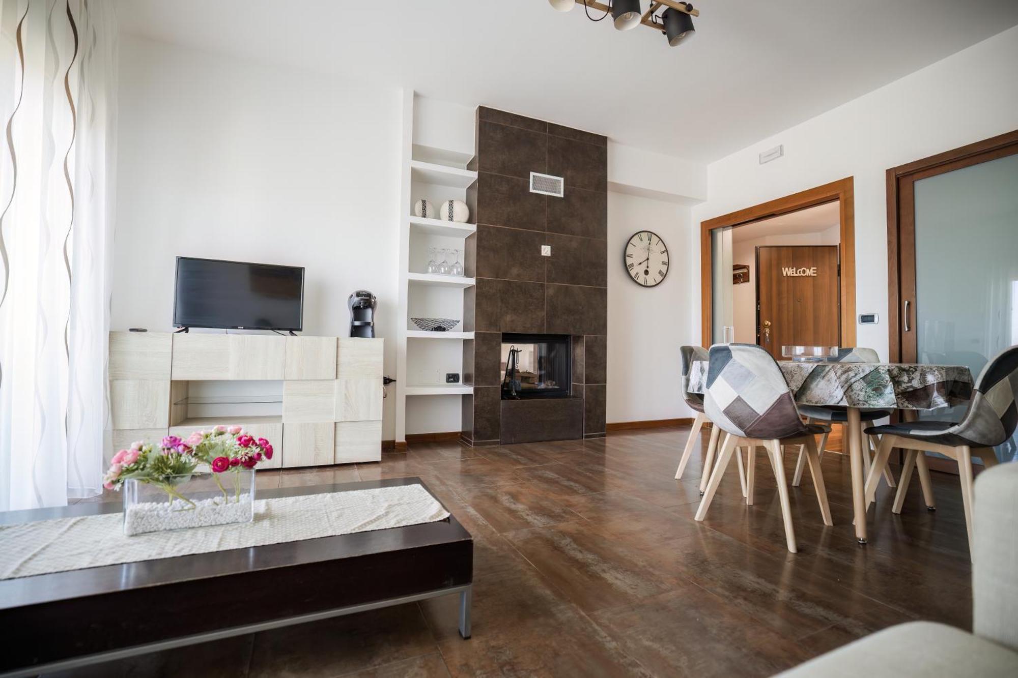 Sole Mare Apartment Gioia Tauro Bagian luar foto