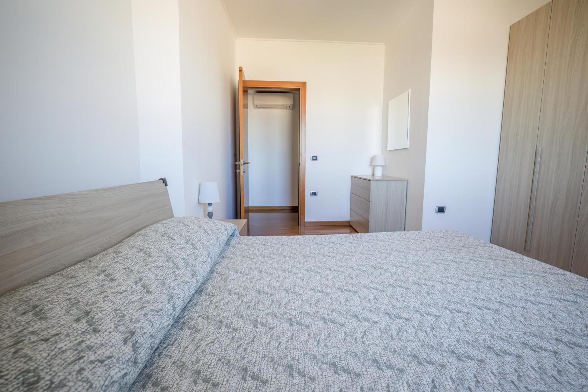 Sole Mare Apartment Gioia Tauro Bagian luar foto