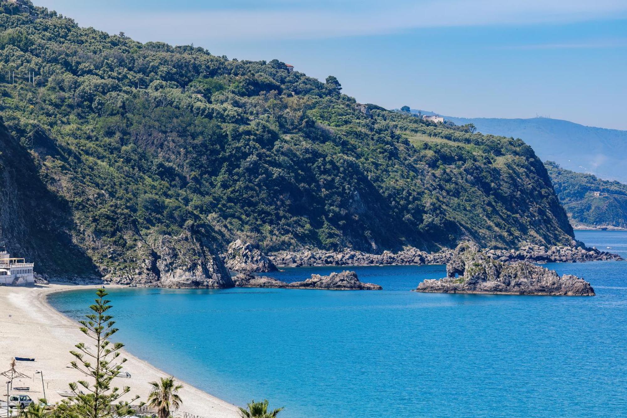 Sole Mare Apartment Gioia Tauro Bagian luar foto